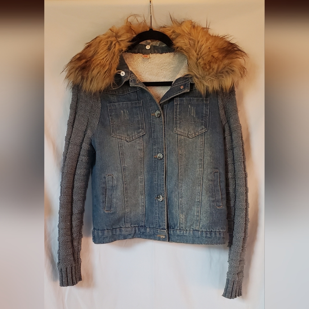 Fur collar distressed denim jacket
